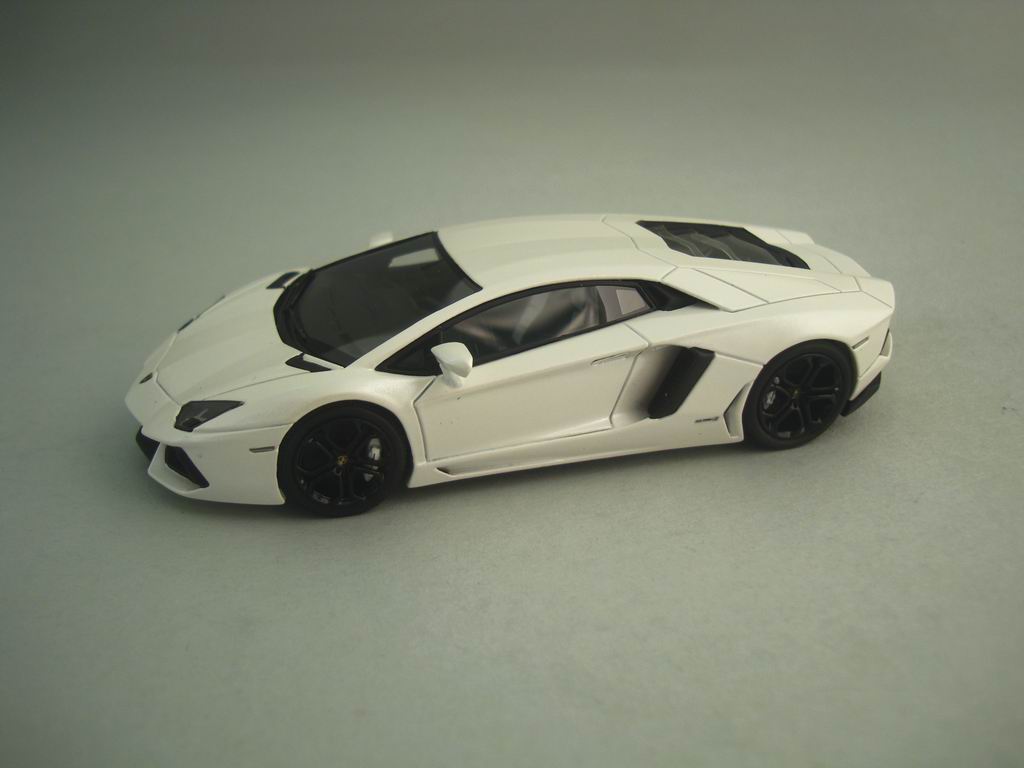 Lamborghini Aventador LP700-4 1:43 - Looksmart Models