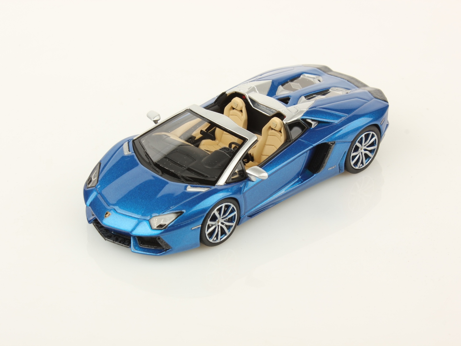 Lamborghini Aventador LP700-4 Roadster 1:43 - Looksmart Models