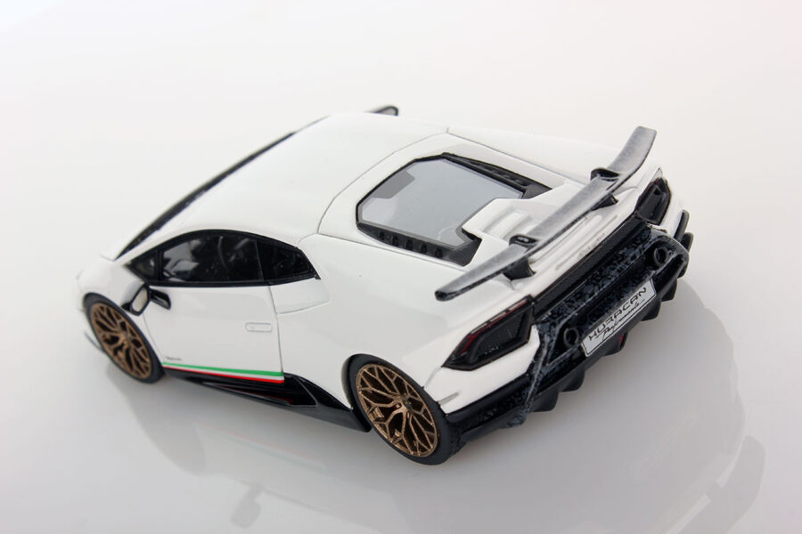 Lamborghini Huracan Performante 1:43