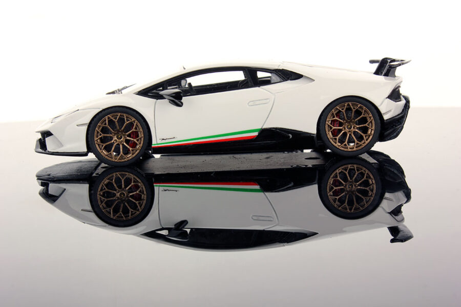 Lamborghini Huracan Performante 1:43