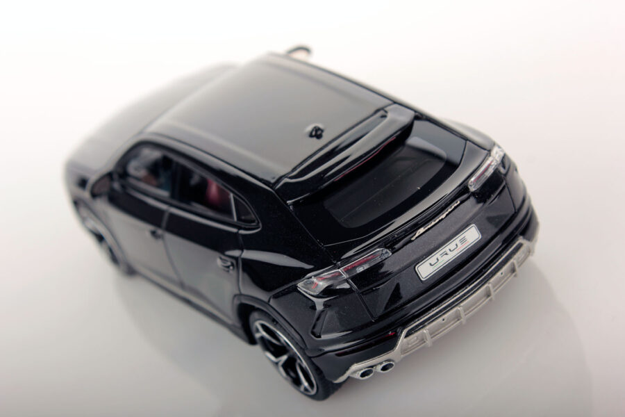 Lamborghini Urus 1:43