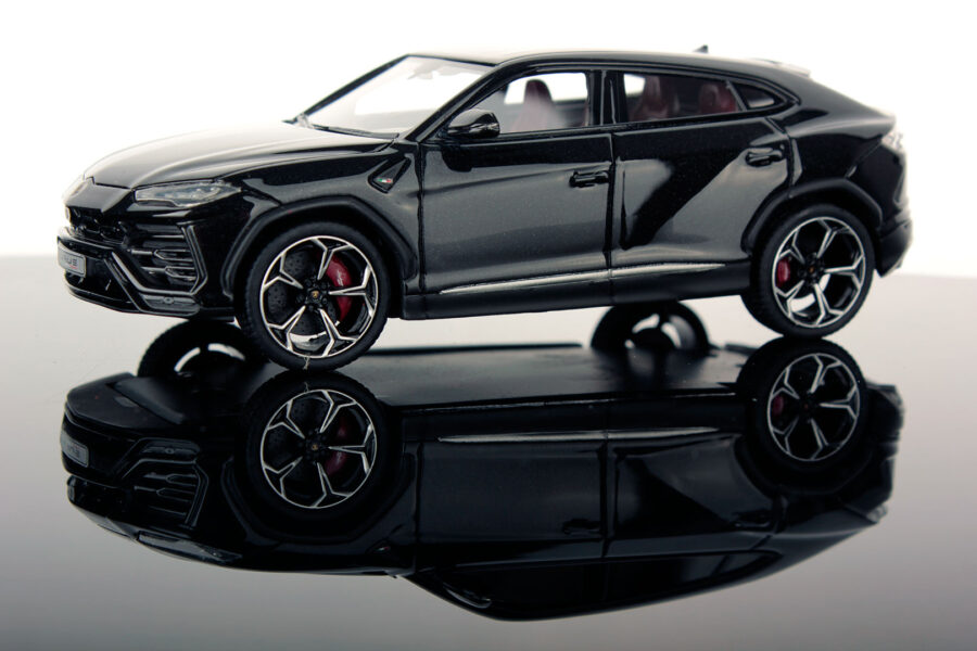 Lamborghini Urus 1:43