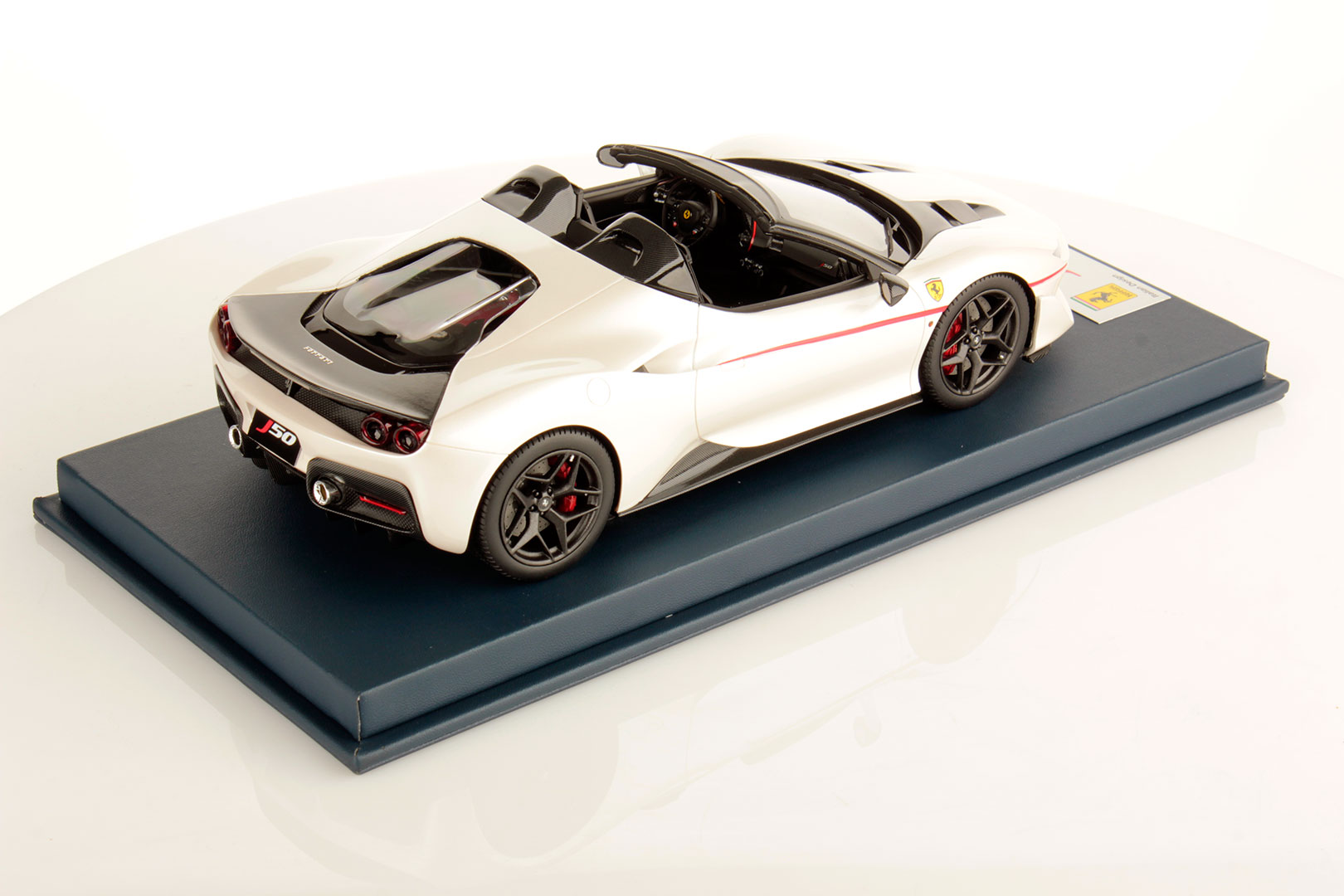 Ferrari J50 1:18 - Looksmart Models