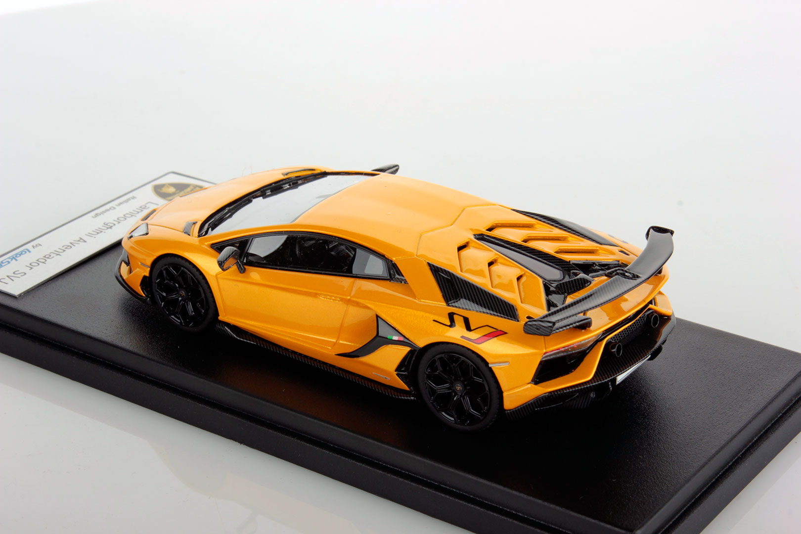 Lamborghini Aventador SVJ 1:43 - Looksmart Models