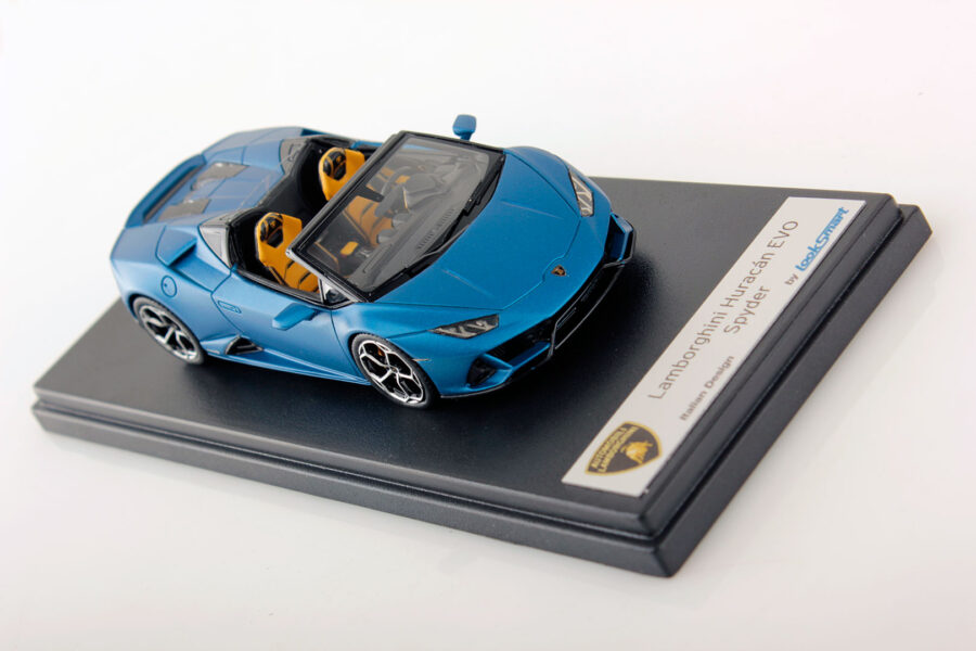 Lamborghini Huraca EVO Spyder Blu Aegeus