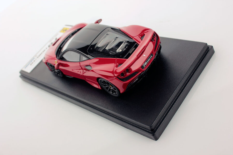 Ferrari F8 Tributo 1:43 - Image 5