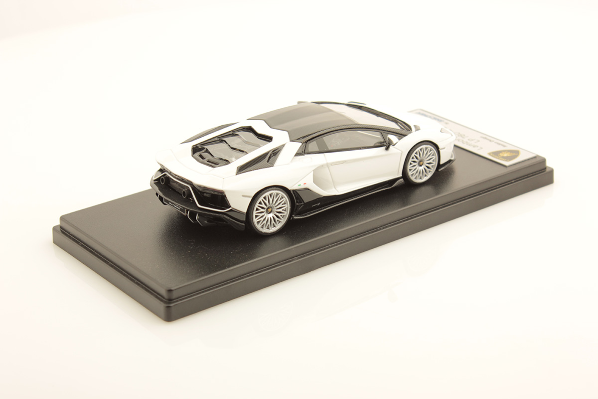 Lamborghini Aventador LP 780-4 Ultimae 1:43 - Looksmart Models