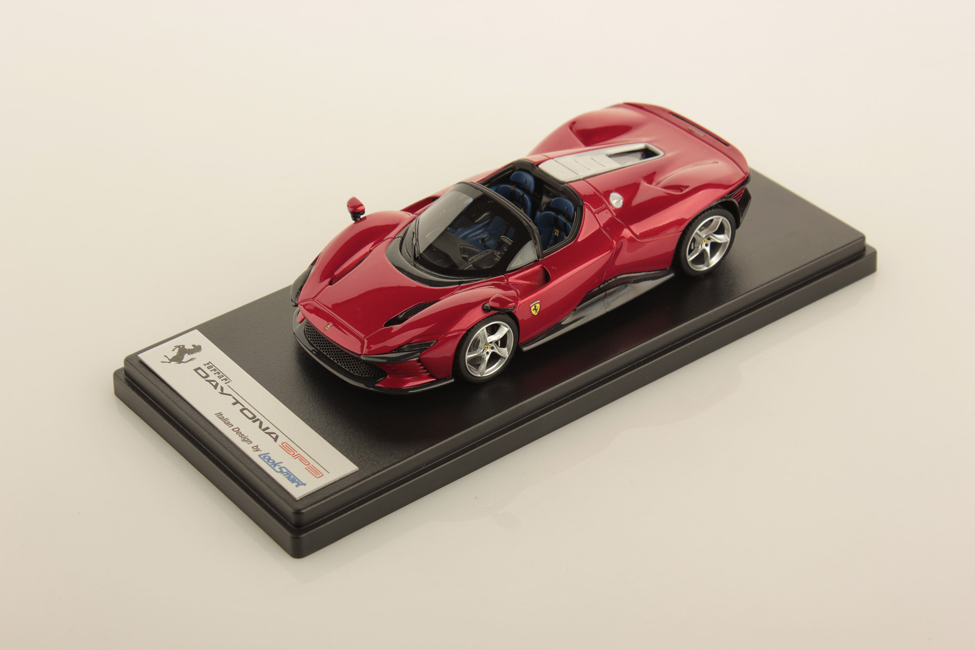 Ferrari Daytona SP3 Open Roof 1:43 - Looksmart Models