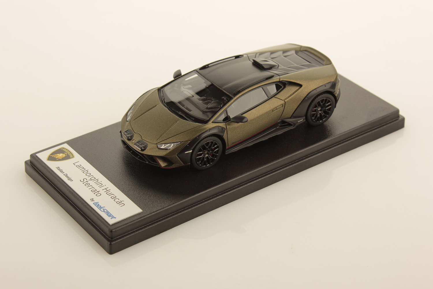 Lamborghini Huracàn Sterrato 1:43 - Looksmart Models